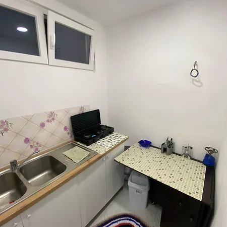 Synergy Firzamonika Apartment