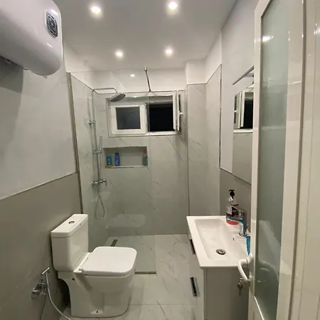Synergy Firzamonika Apartment
